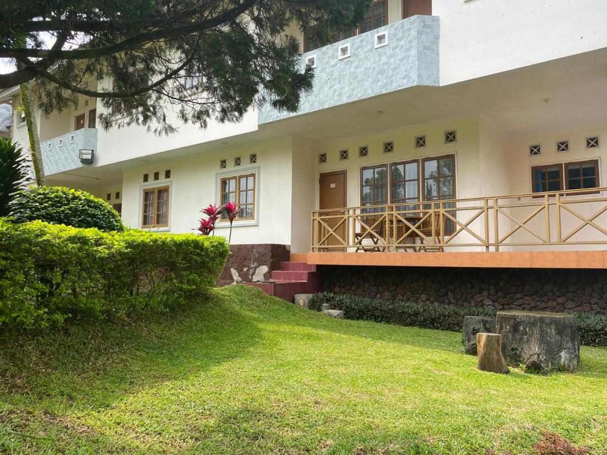 Hotel Puspa Sari Ciater Exterior foto