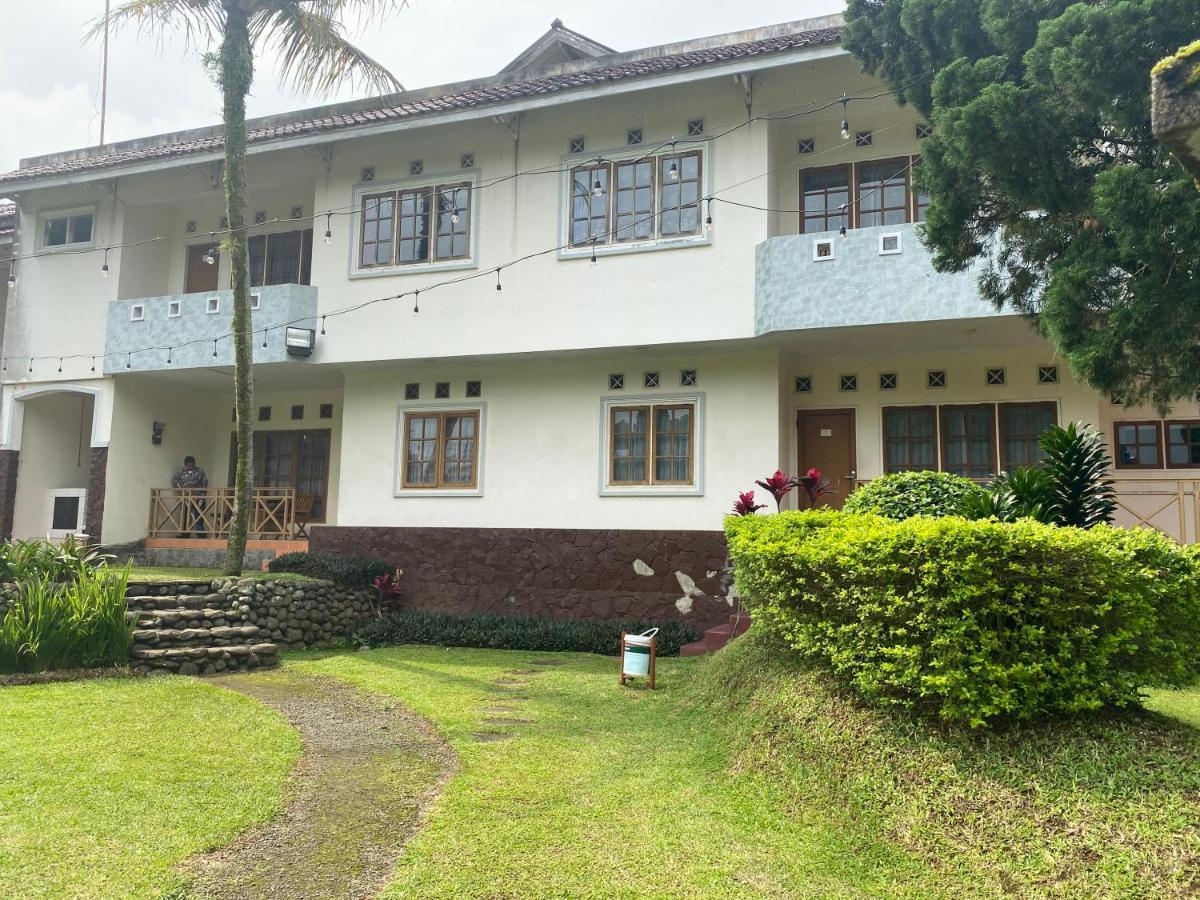 Hotel Puspa Sari Ciater Exterior foto
